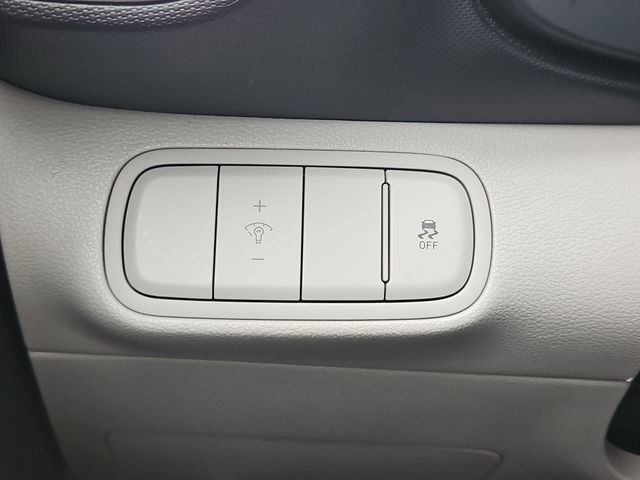 Used 2023 Hyundai Venue SEL image 24