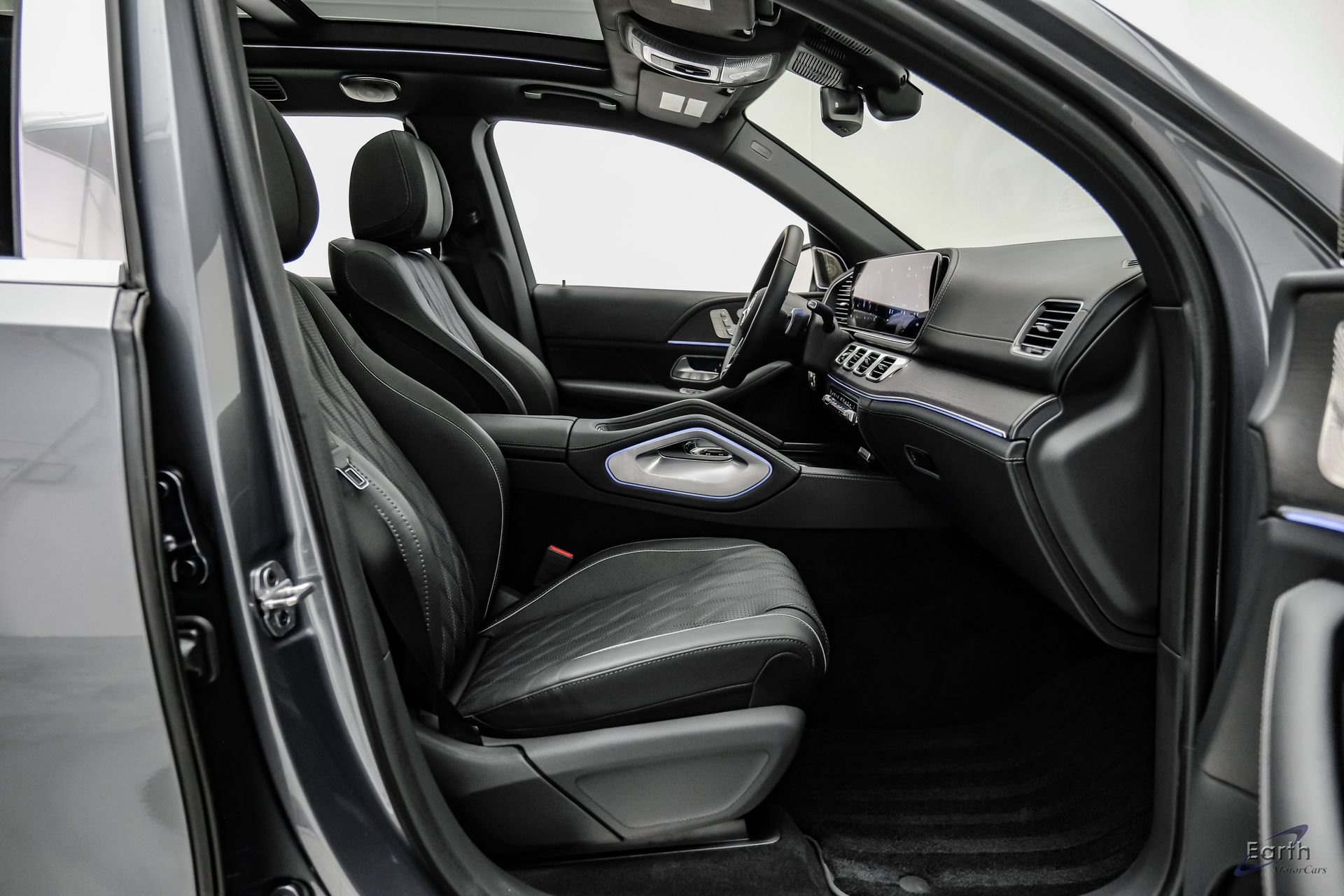 Used 2024 Mercedes-Benz Maybach GLS 600 4MATIC image 60