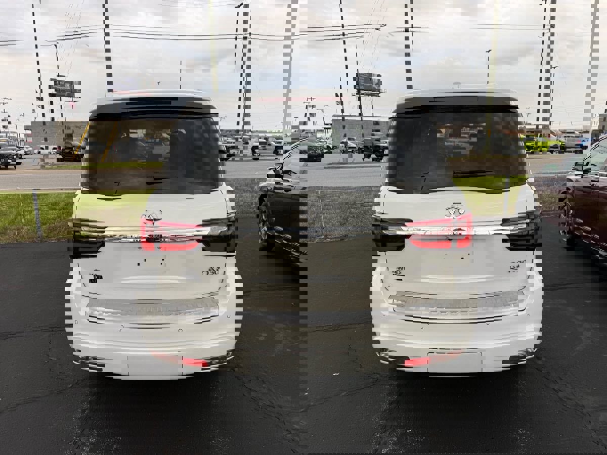 Used 2022 INFINITI QX80 Luxe w/ Cargo Package image 5