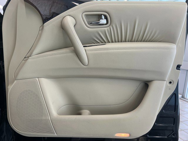 Used 2011 INFINITI QX56 4WD w/ Deluxe Touring Pkg image 16