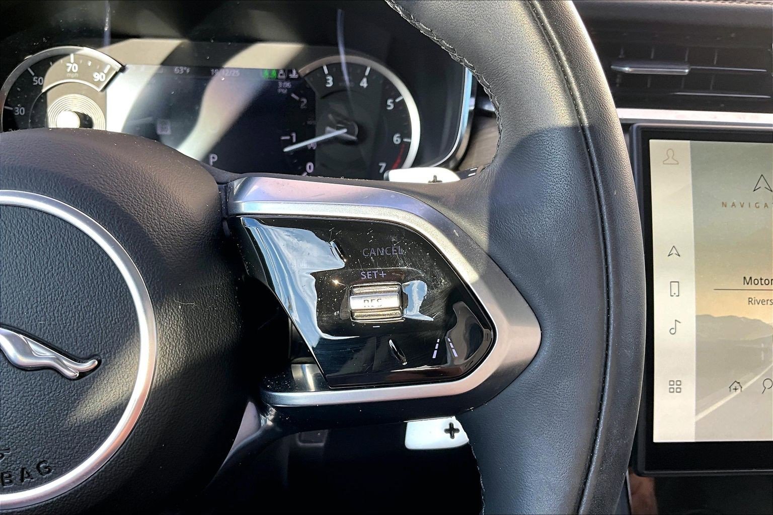 Used 2021 Jaguar F-PACE S image 19