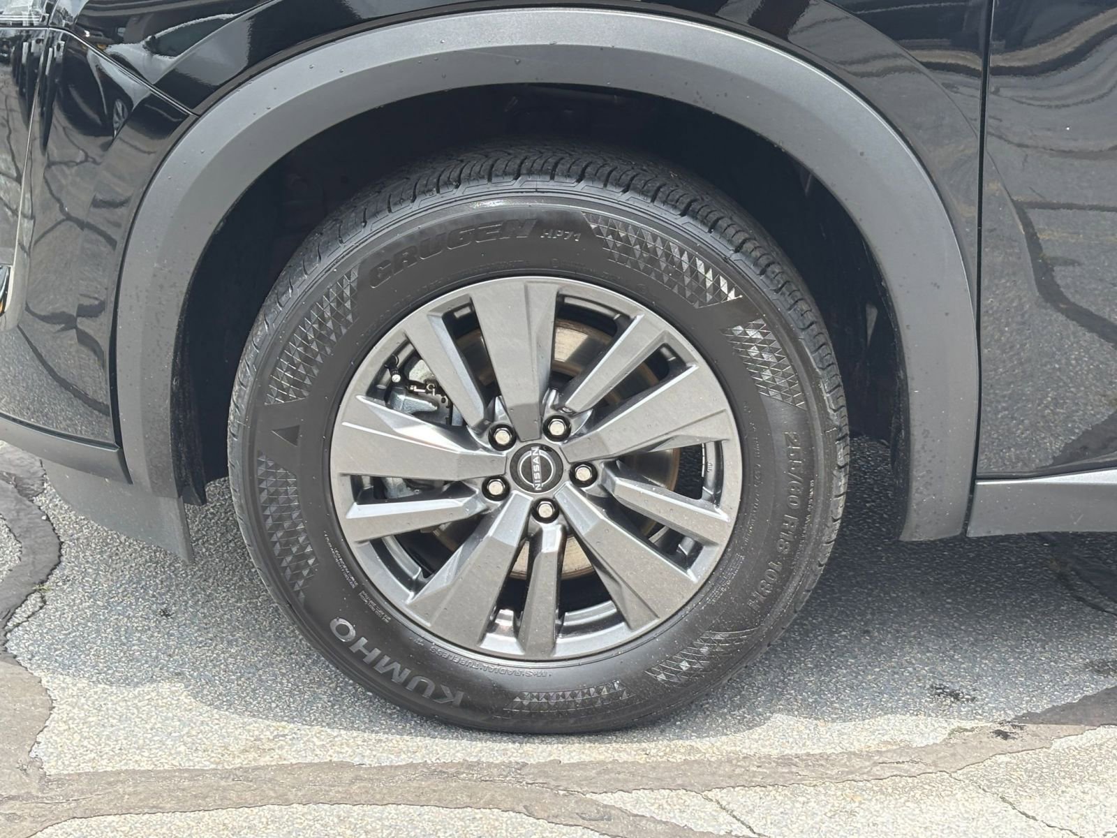 Used 2025 Nissan Pathfinder SV AWD/4WD image 32