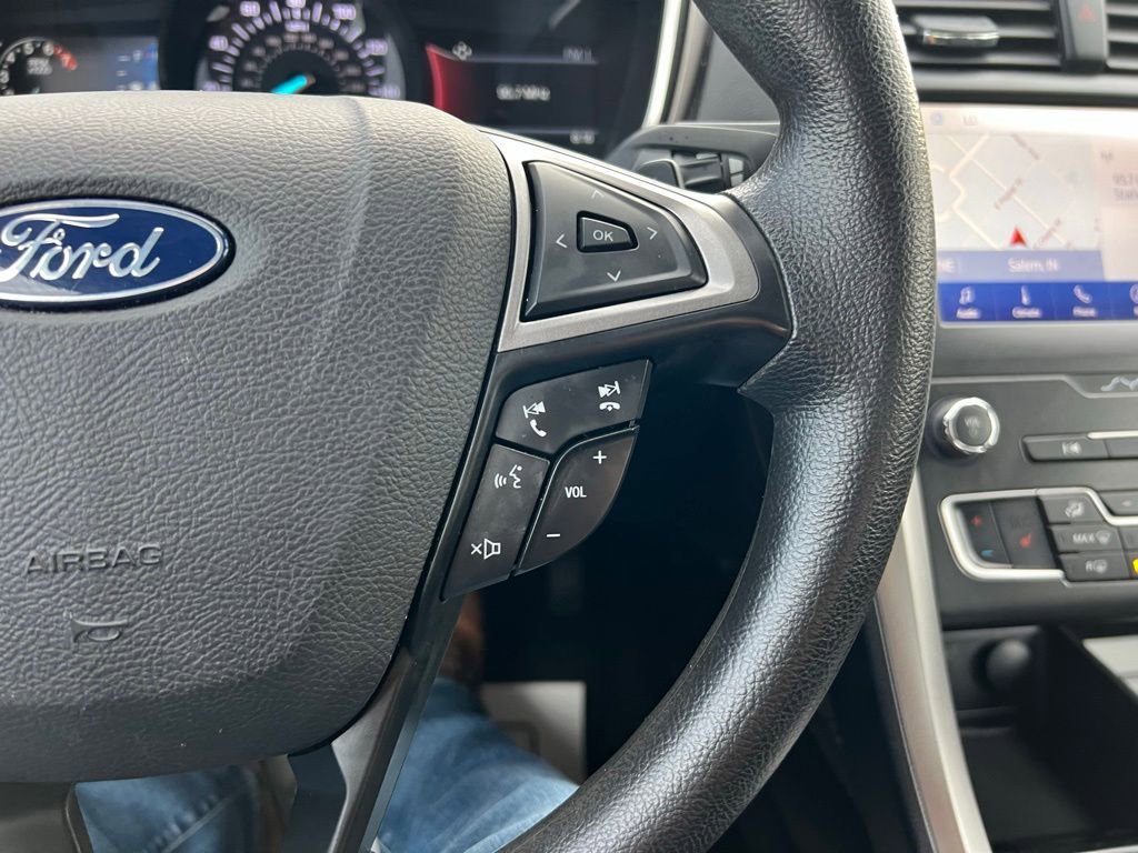 Used 2020 Ford Fusion SE AWD/4WD image 28