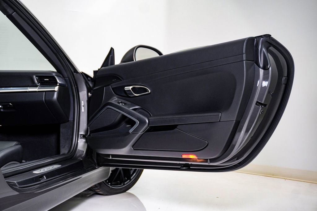 Used 2015 Porsche 911 Carrera RWD image 16