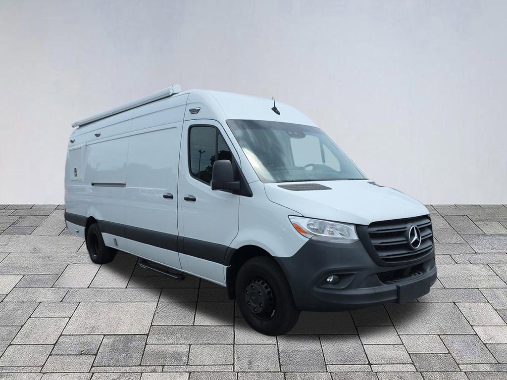 Used 2020 Mercedes-Benz Sprinter 3500 image 1