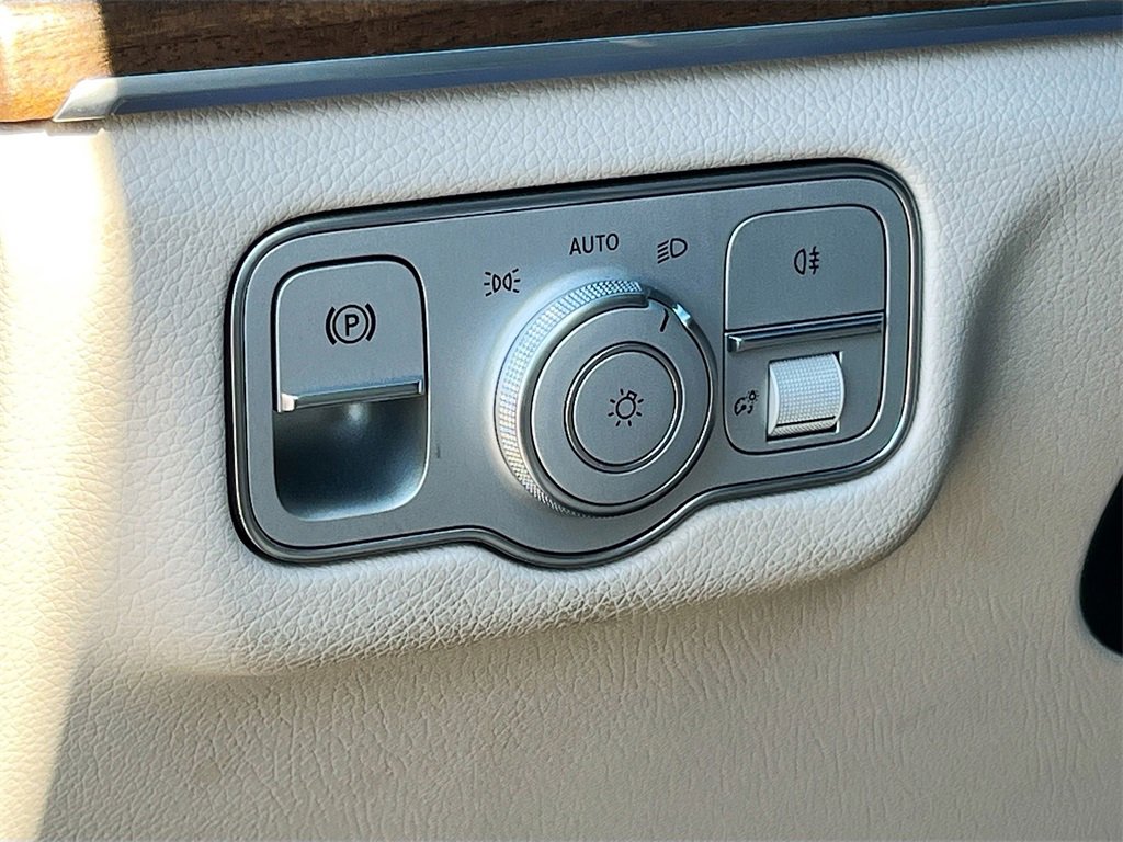 Used 2024 Mercedes-Benz GLE 350 4MATIC image 10