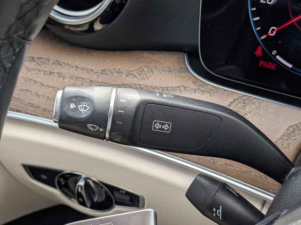Used 2022 Mercedes-Benz E 350 Sedan image 23