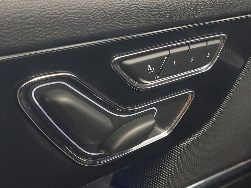 Used 2020 Lincoln Corsair Reserve w/ Equipment Group 201A image 16