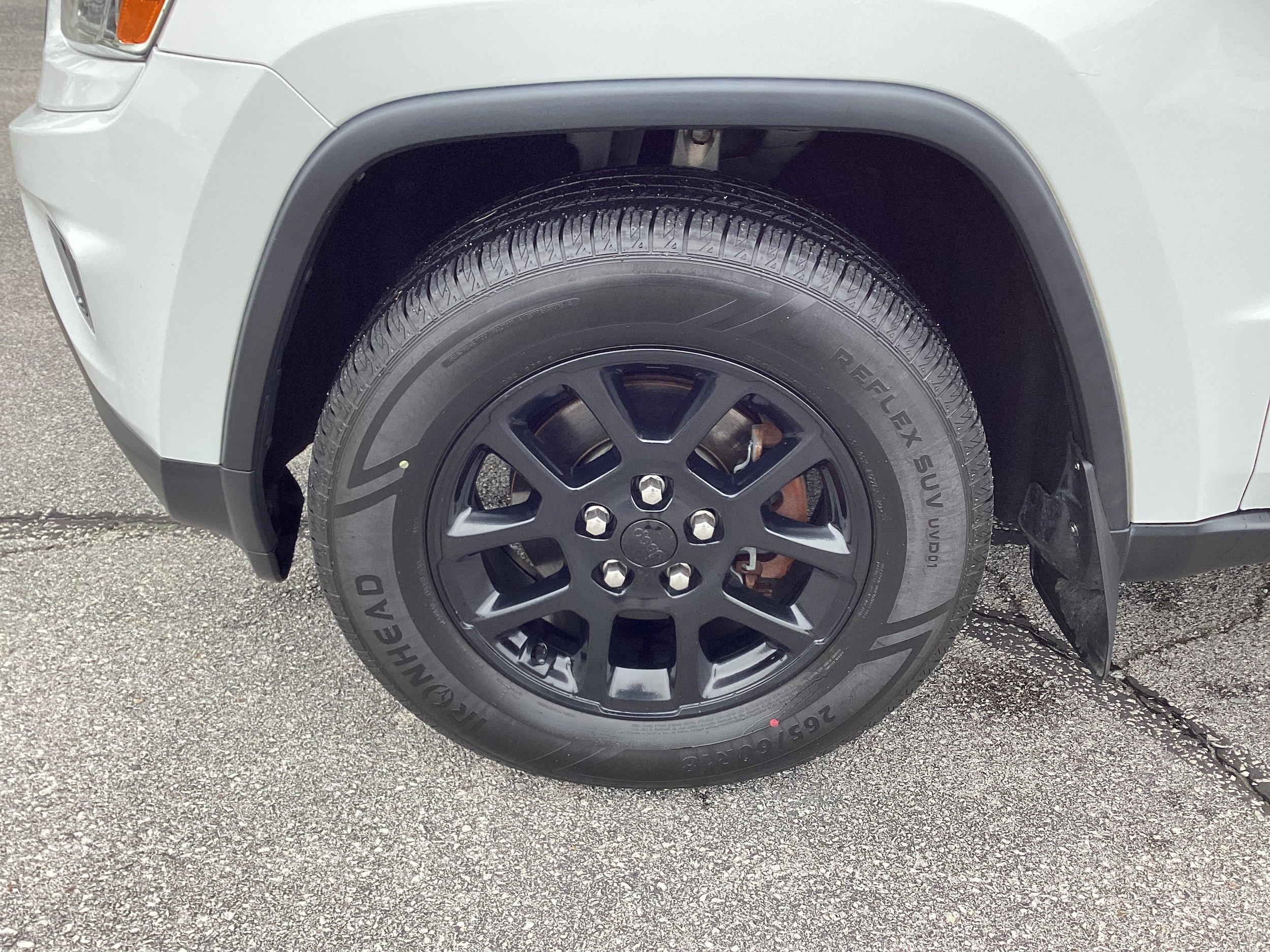 Used 2016 Jeep Grand Cherokee Limited AWD/4WD image 9