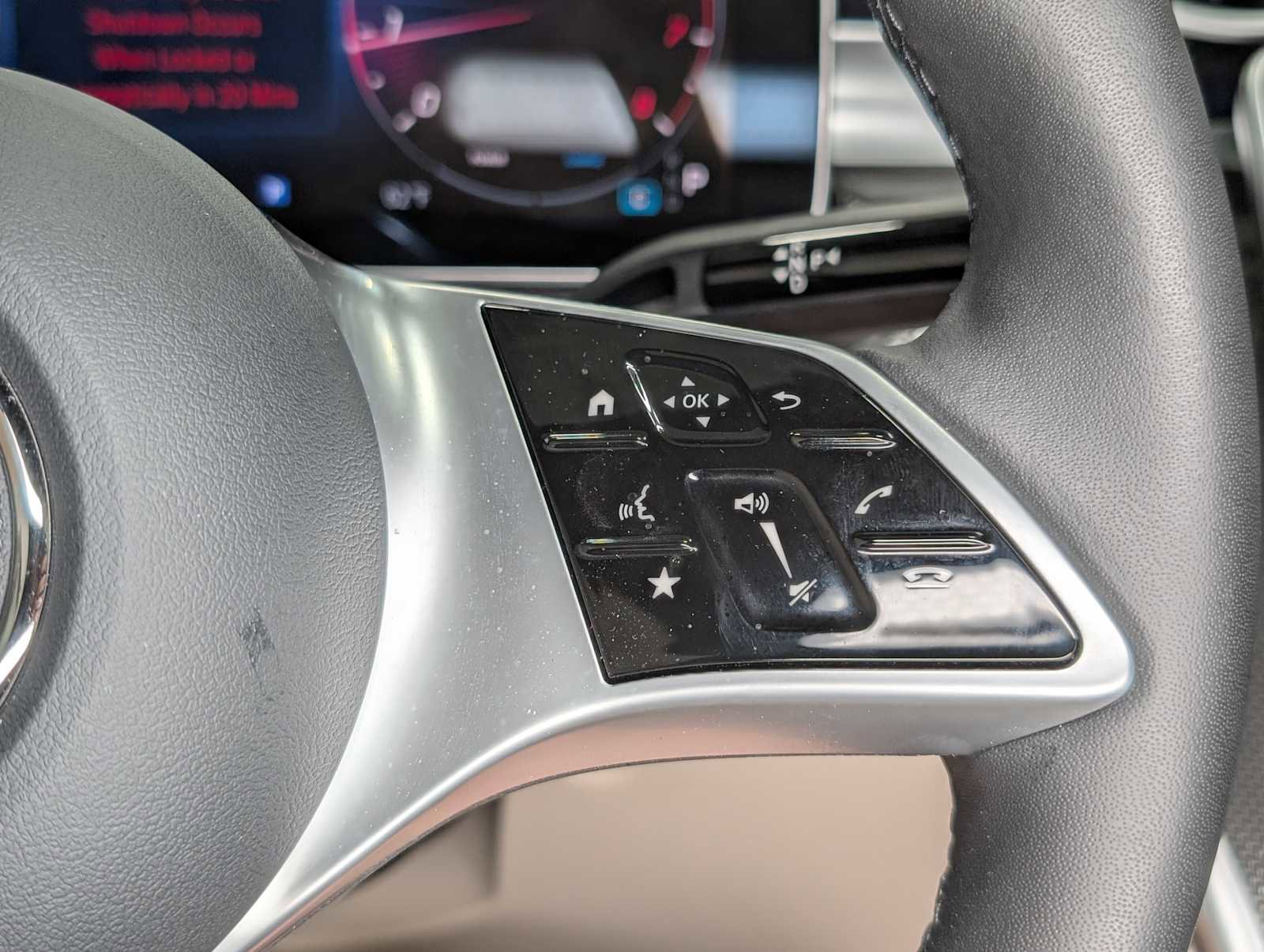 Certified 2026 Mercedes-Benz C 300 4MATIC Sedan image 33