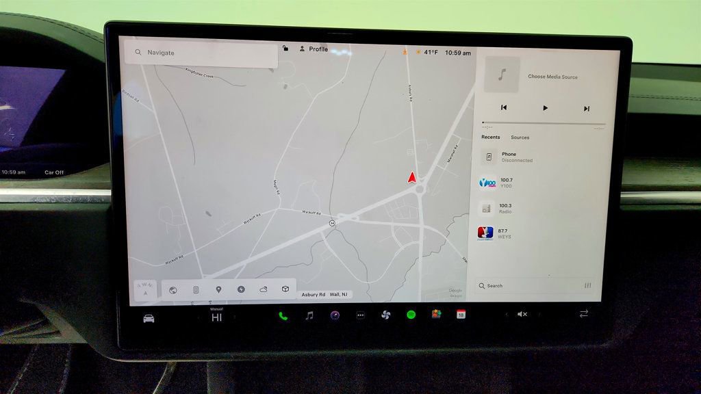 Used 2022 Tesla Model X image 24