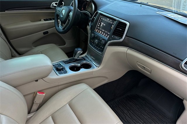 Used 2018 Jeep Grand Cherokee Limited w/ Trailer Tow Group IV image 18