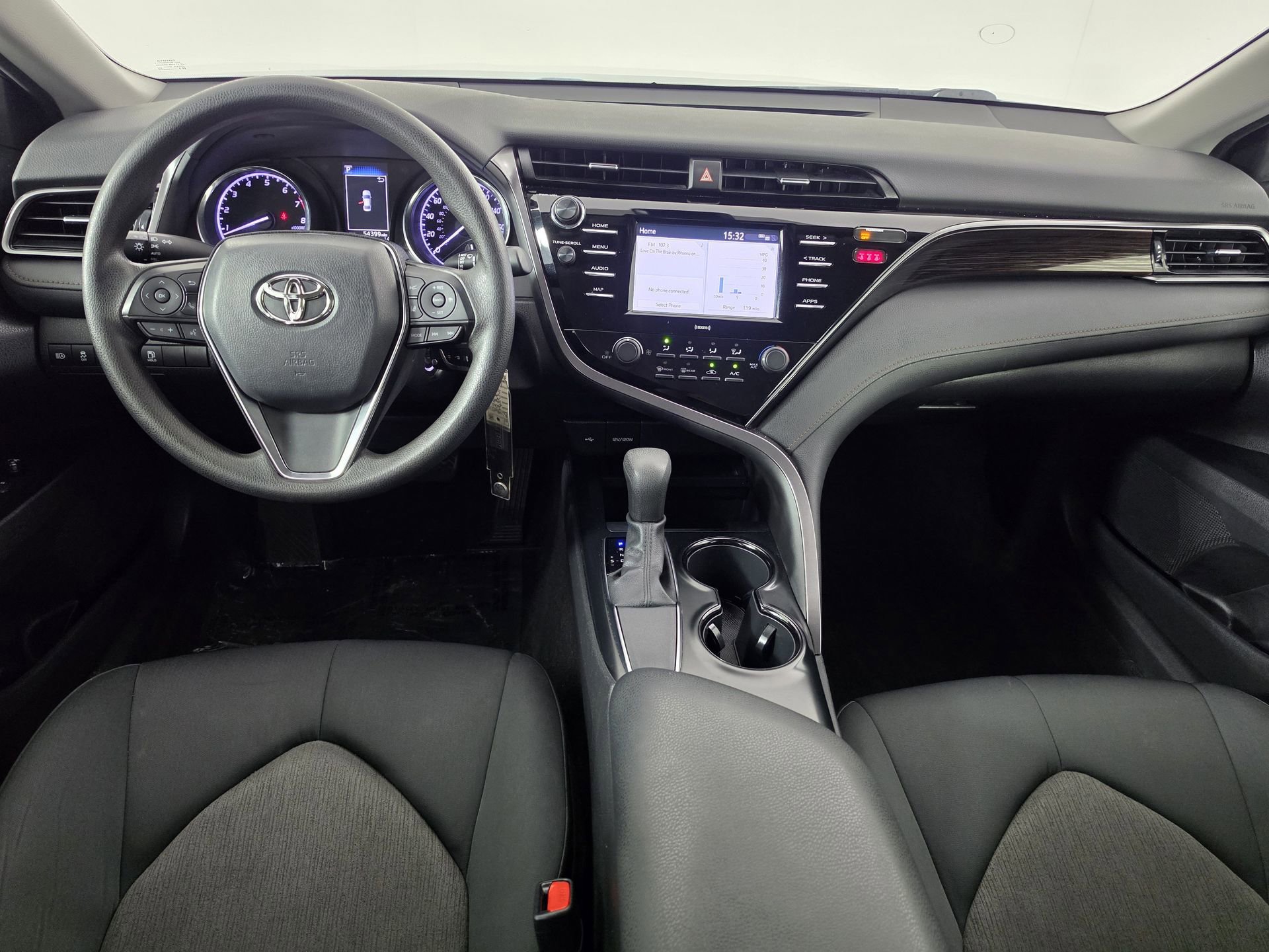 Used 2020 Toyota Camry LE FWD image 31