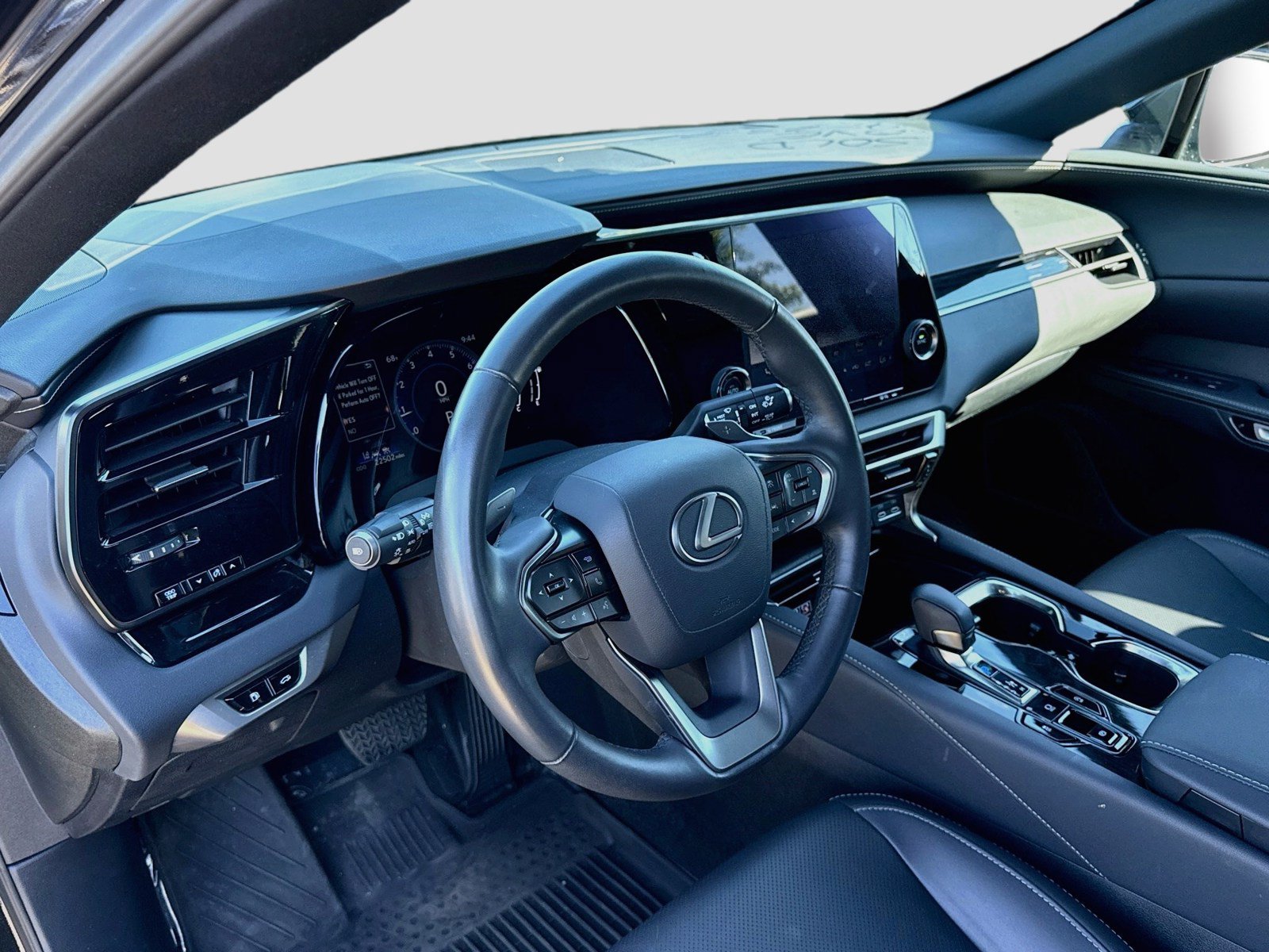 Used 2023 Lexus RX 350 FWD image 9