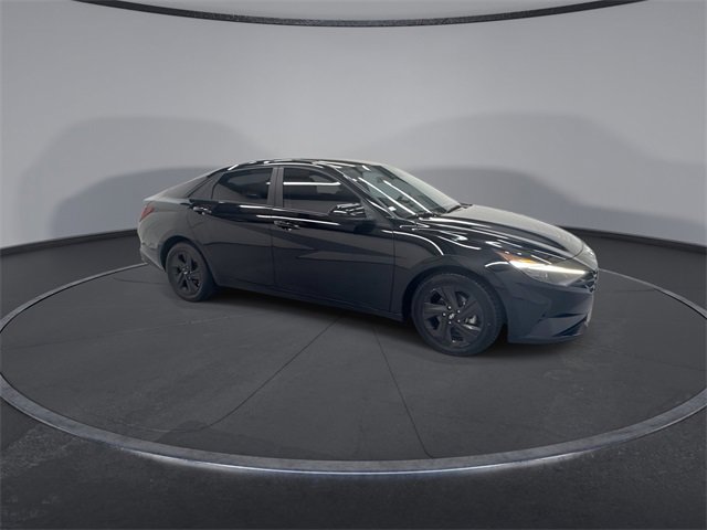 Used 2021 Hyundai Elantra SEL w/ Convenience Package image 2