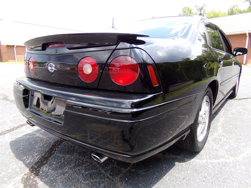 Used 2004 Chevrolet Impala SS w/ Preferred Equipment Group FWD image 7