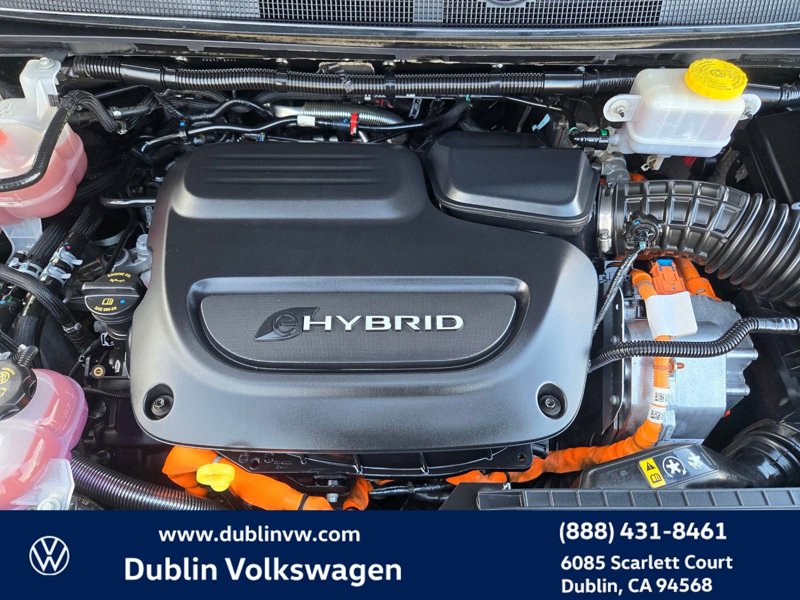 Used 2024 Chrysler Pacifica Select image 28