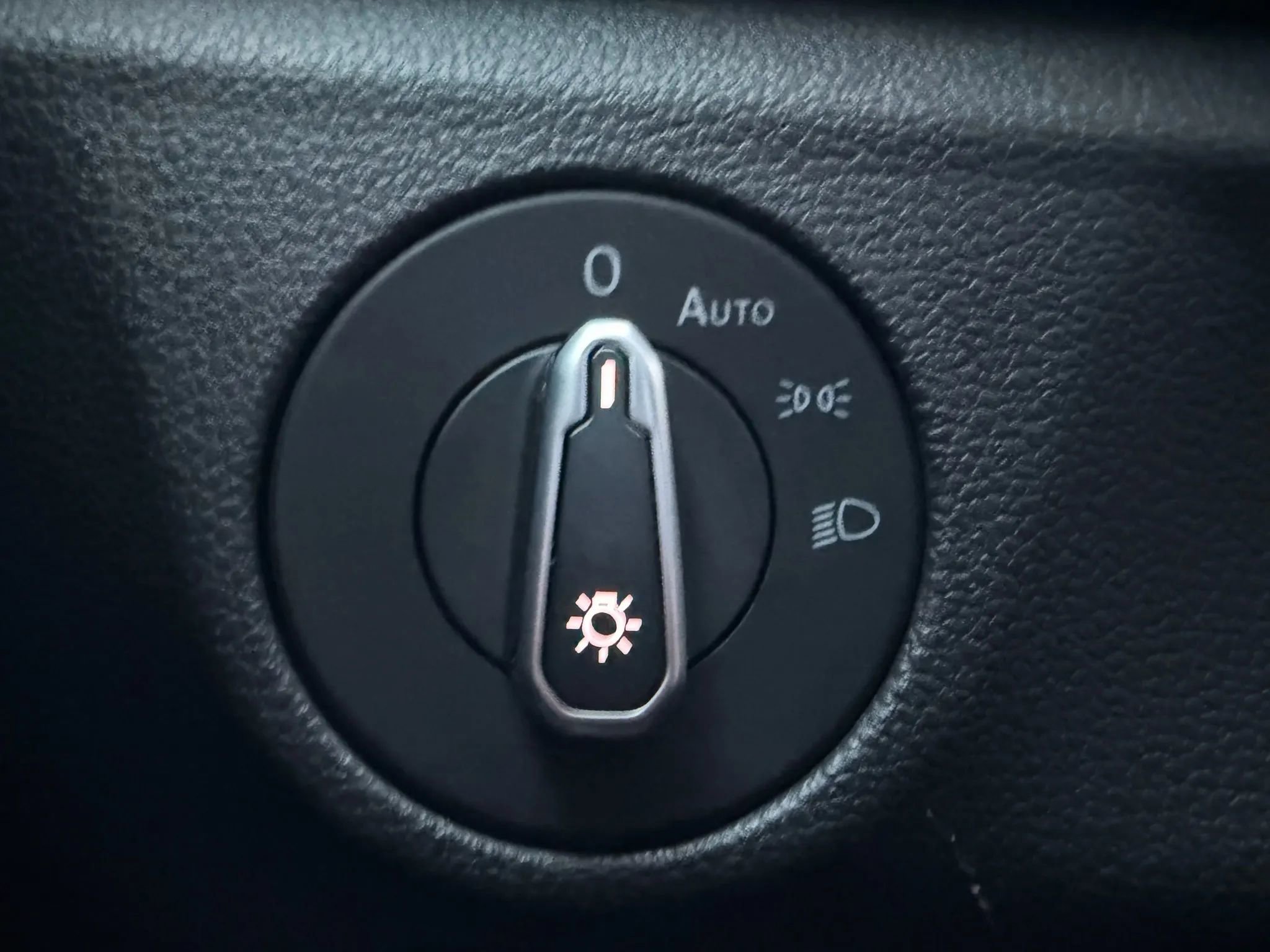 Used 2021 Volkswagen Jetta S image 24