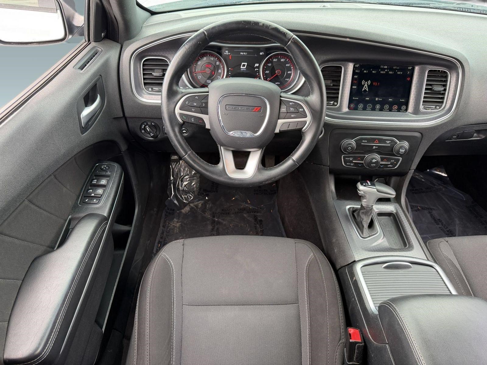 Used 2017 Dodge Charger SXT AWD/4WD image 27