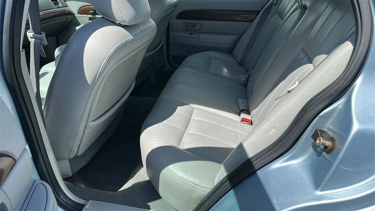 Used 2003 Mercury Grand Marquis LSE RWD image 23