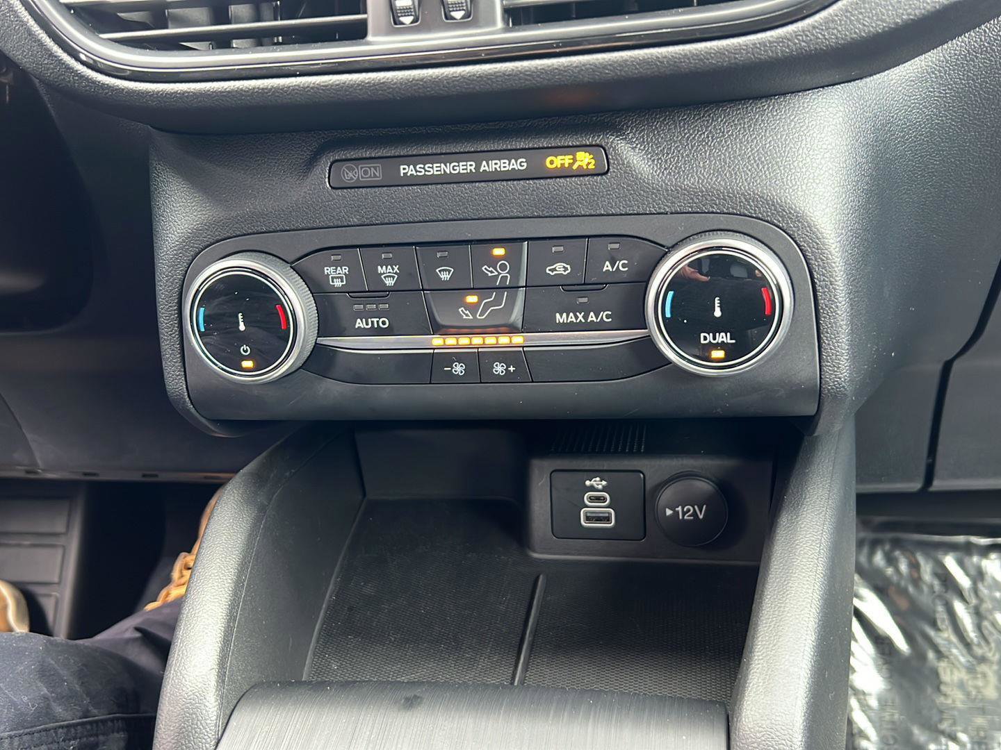 Used 2025 Ford Escape ST-Line image 21