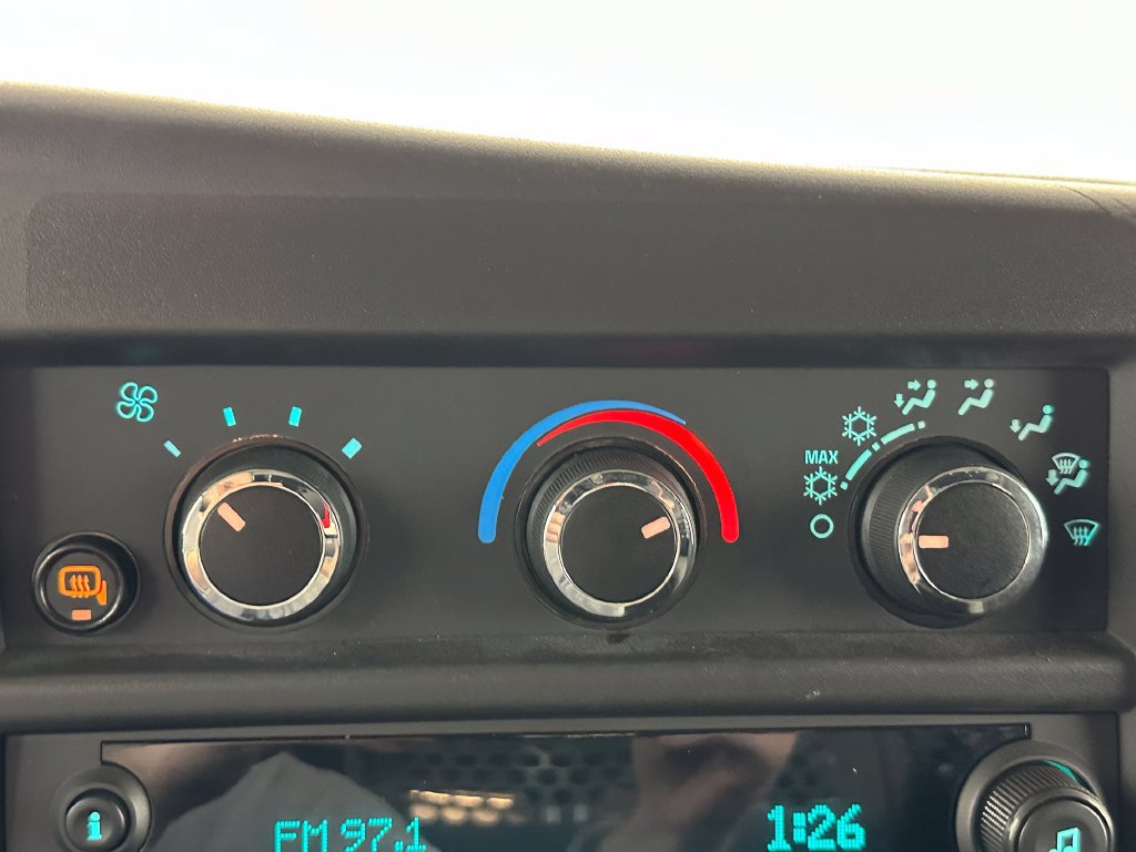 Used 2025 Chevrolet Express 2500 w/ Driver Convenience Package RWD image 17