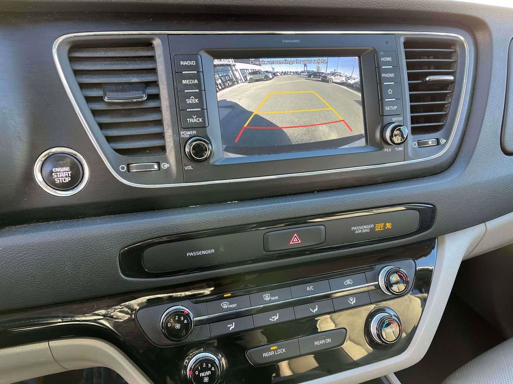 Used 2020 Kia Sedona EX image 21