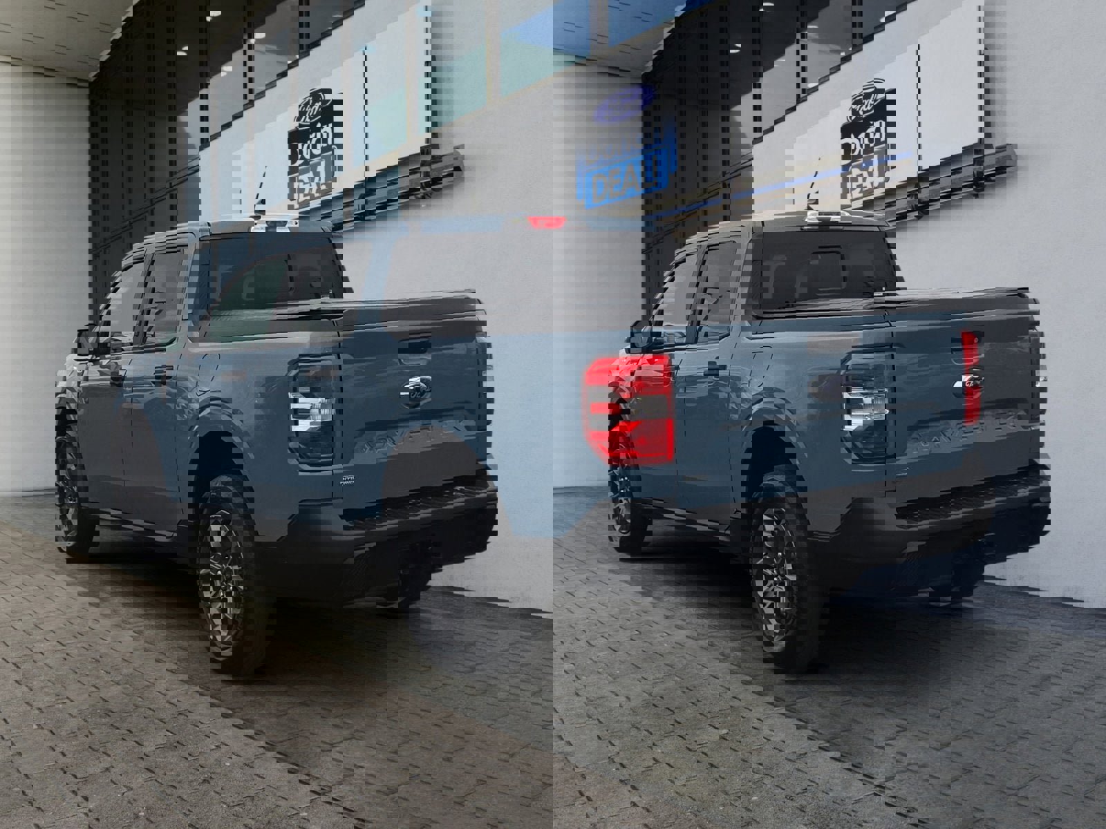 Certified 2022 Ford Maverick XLT w/ XLT Luxury Package image 5