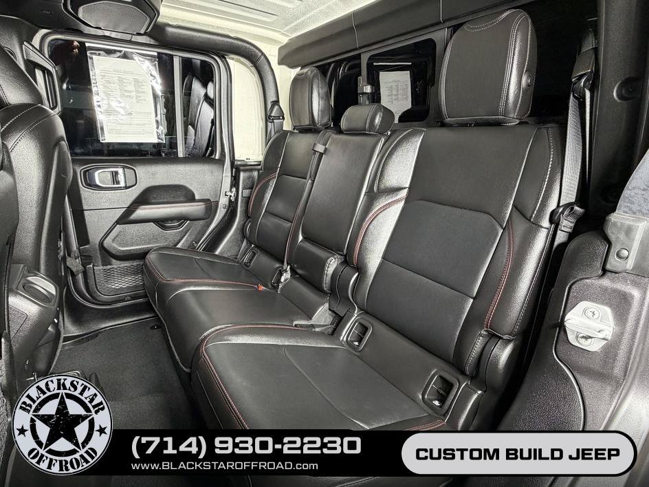 Used 2023 Jeep Gladiator Rubicon w/ Trailer Tow Package AWD/4WD image 18