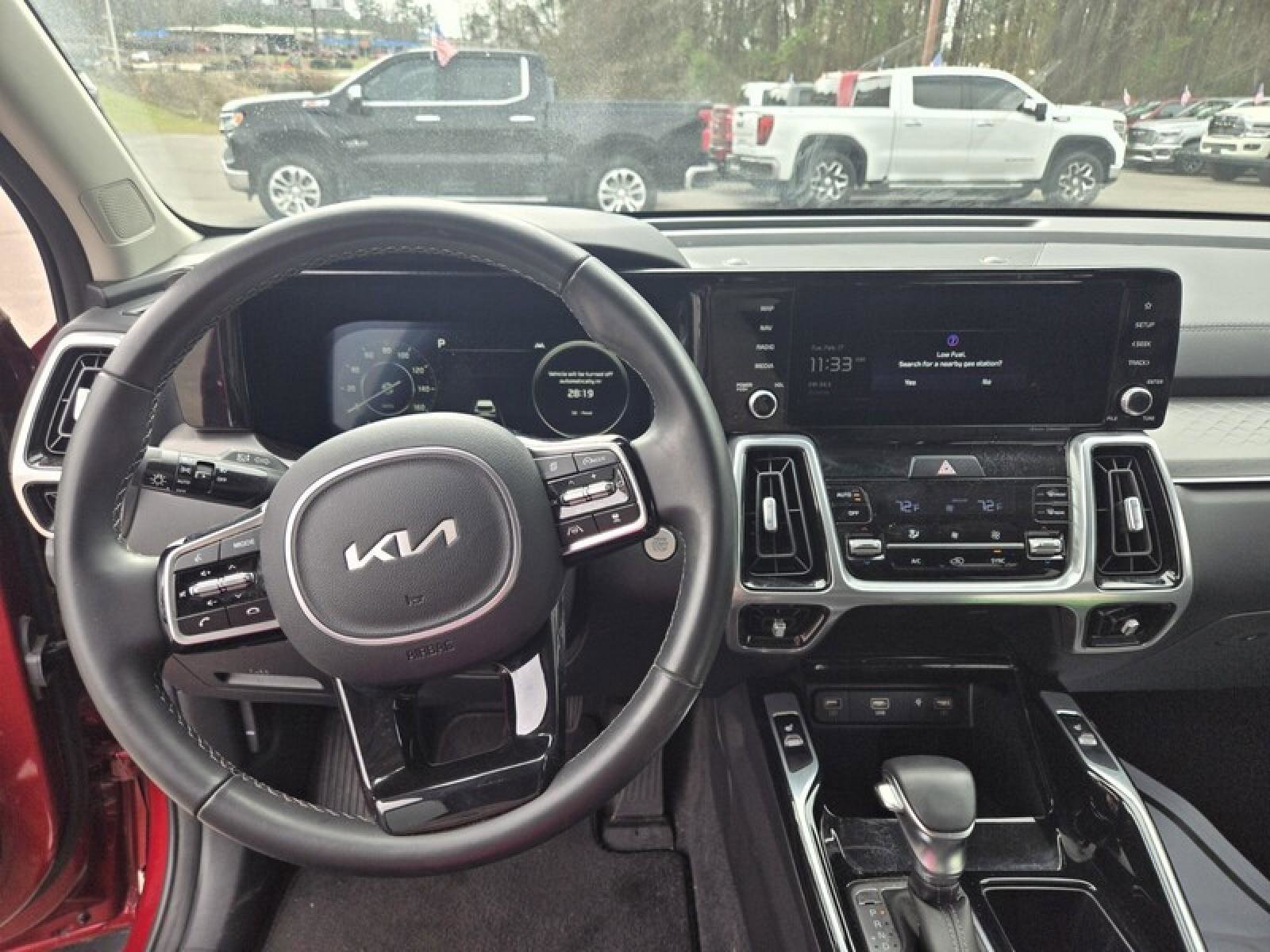 Used 2023 Kia Sorento SX image 10