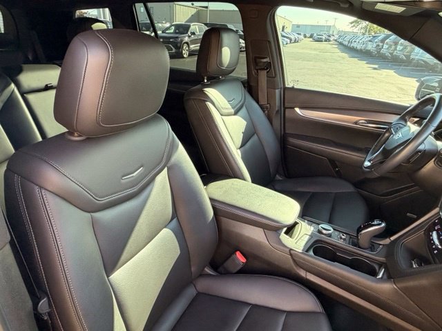 Used 2023 Cadillac XT6 Luxury AWD/4WD image 16