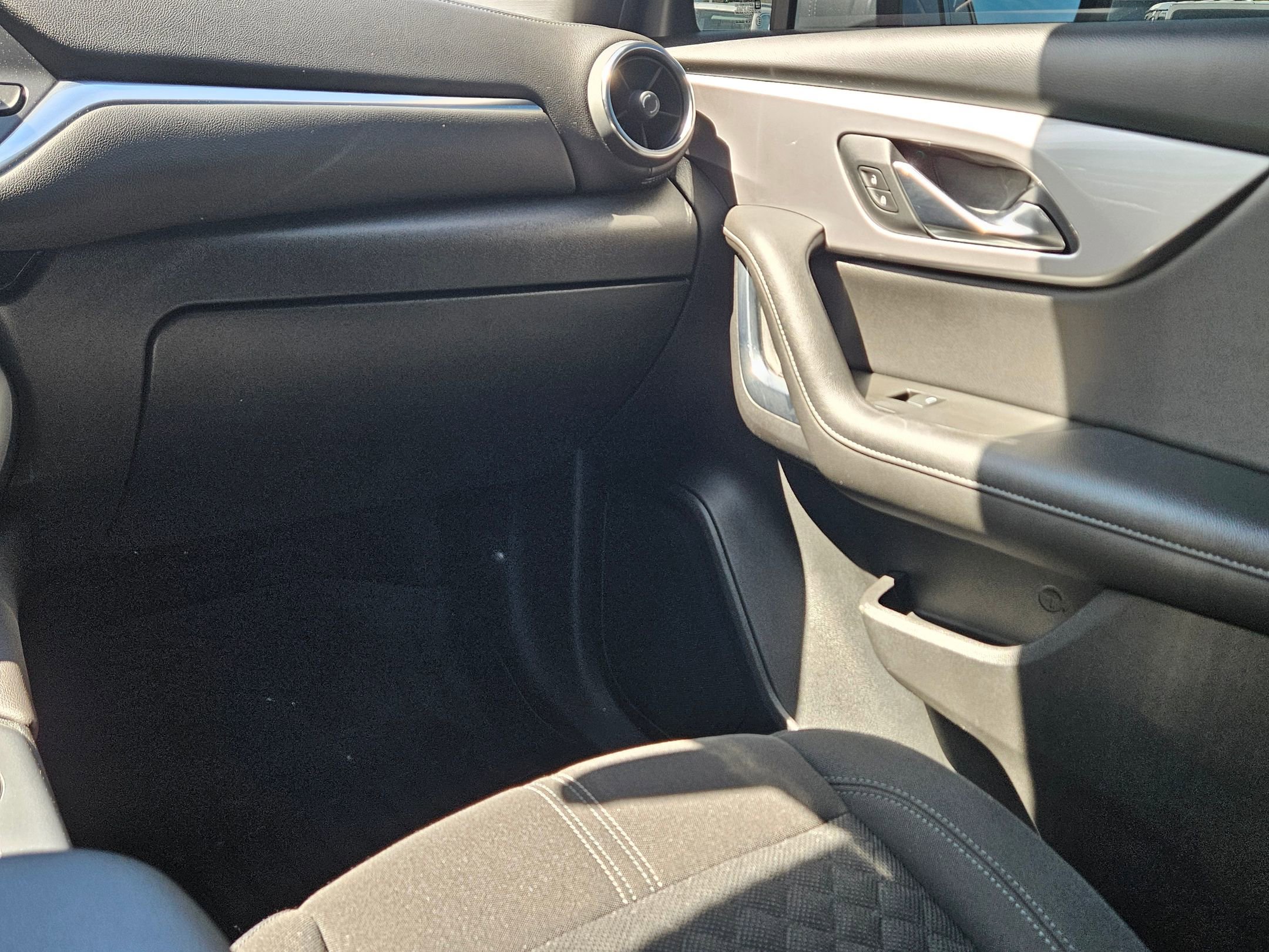 Used 2021 Chevrolet Blazer LT image 11