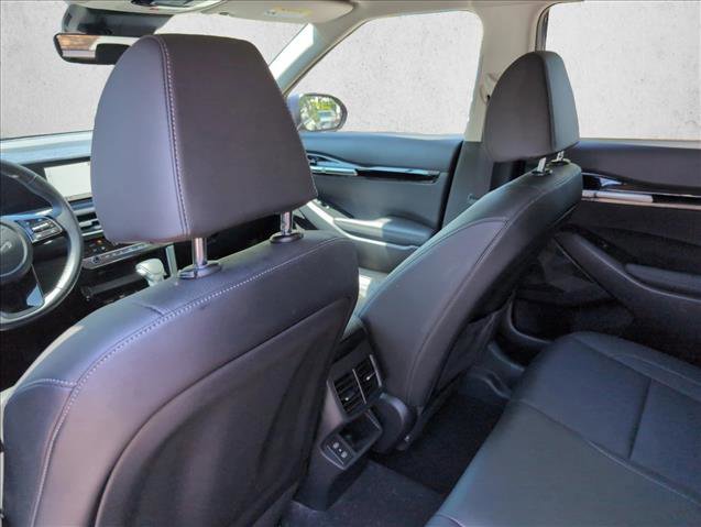 Used 2024 Kia Seltos EX FWD image 17