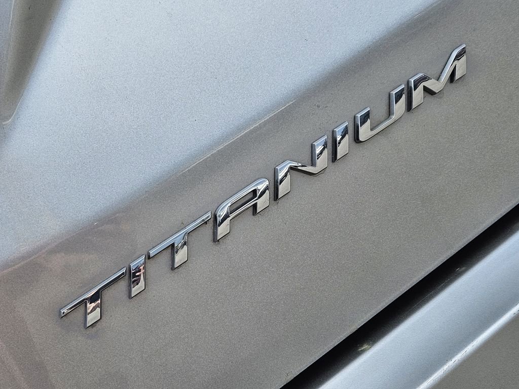 Used 2024 Ford Edge Titanium image 8