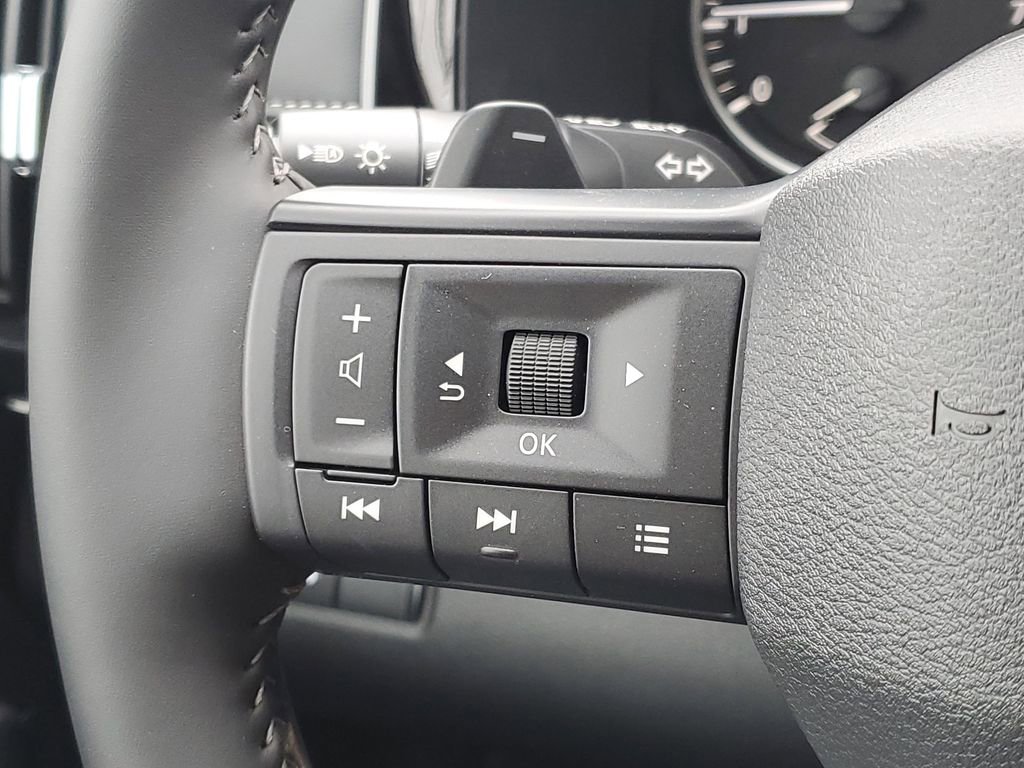 New 2026 Nissan Pathfinder SV AWD/4WD image 14