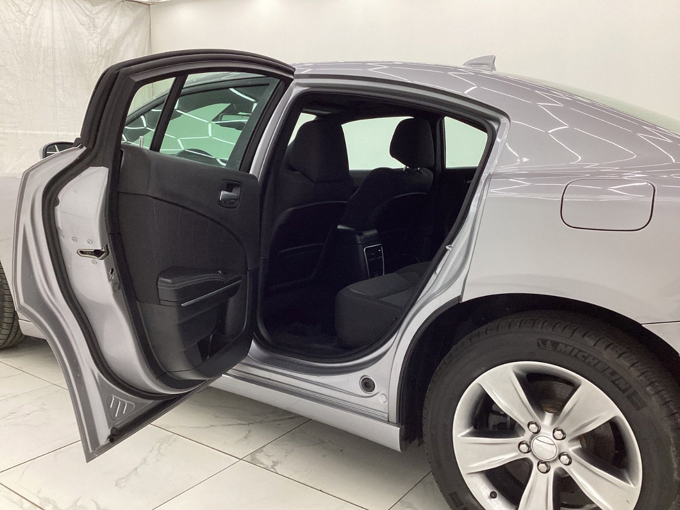 Used 2015 Dodge Charger SXT RWD image 22