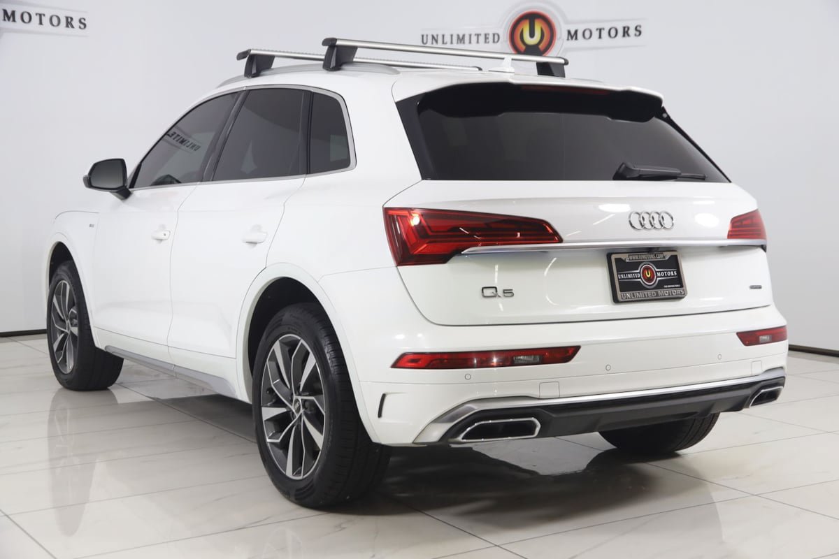 Used 2022 Audi Q5 2.0T Premium w/ Convenience Package AWD/4WD image 4