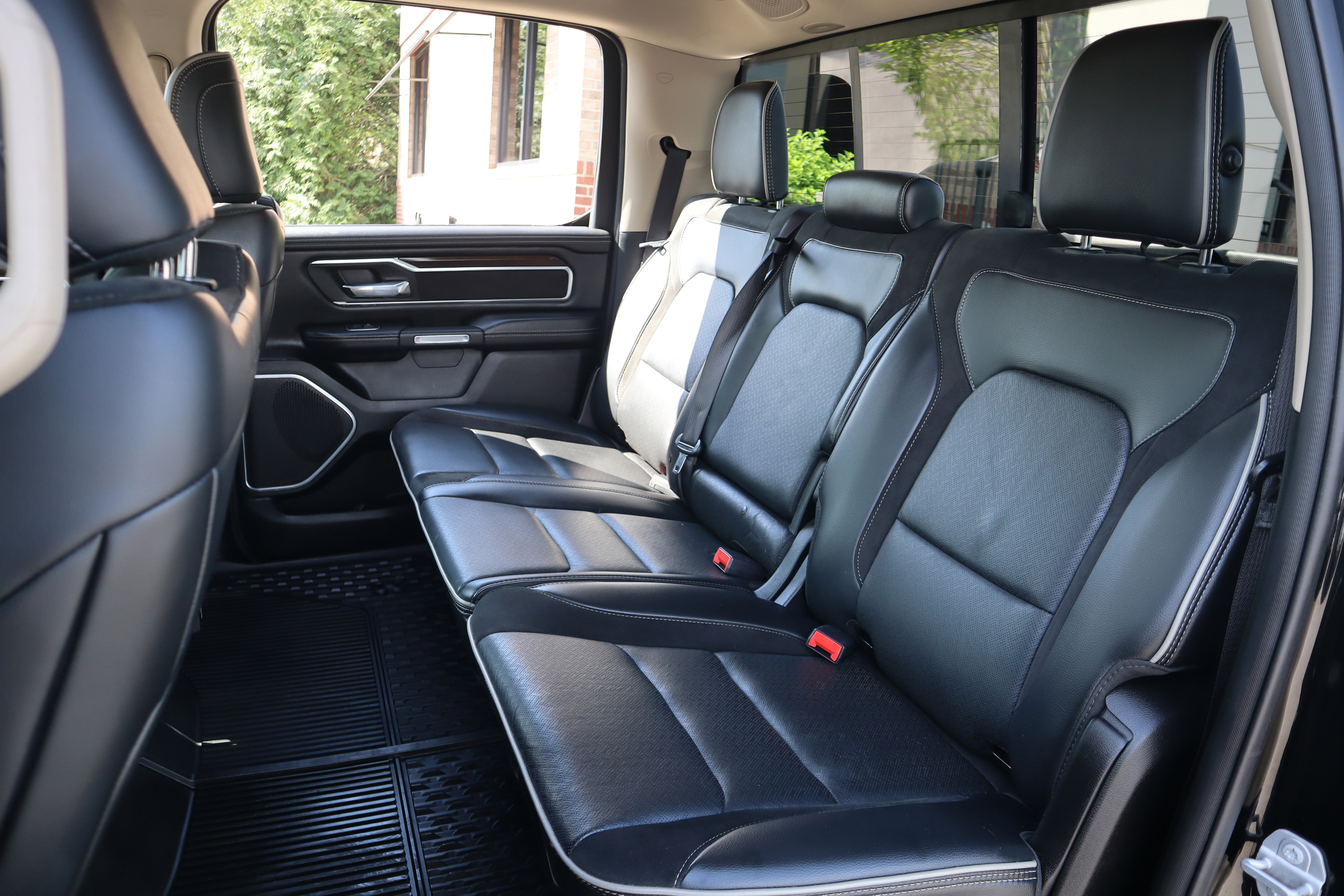 Used 2021 RAM 1500 Laramie image 30