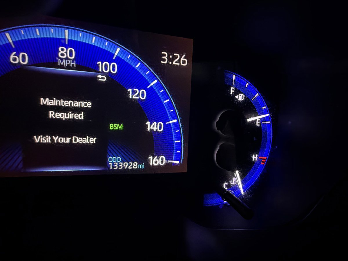 Used 2020 Toyota Corolla XLE w/ Carpet Mat Package (TMS) FWD image 10