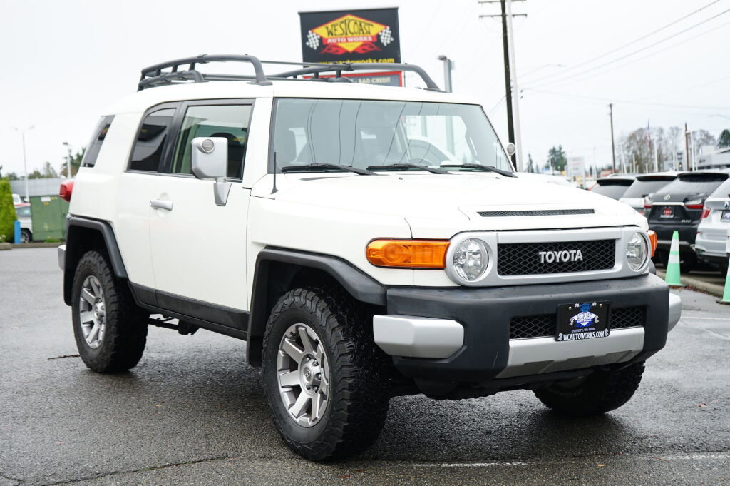 Used 2014 Toyota FJ Cruiser 4WD image 7