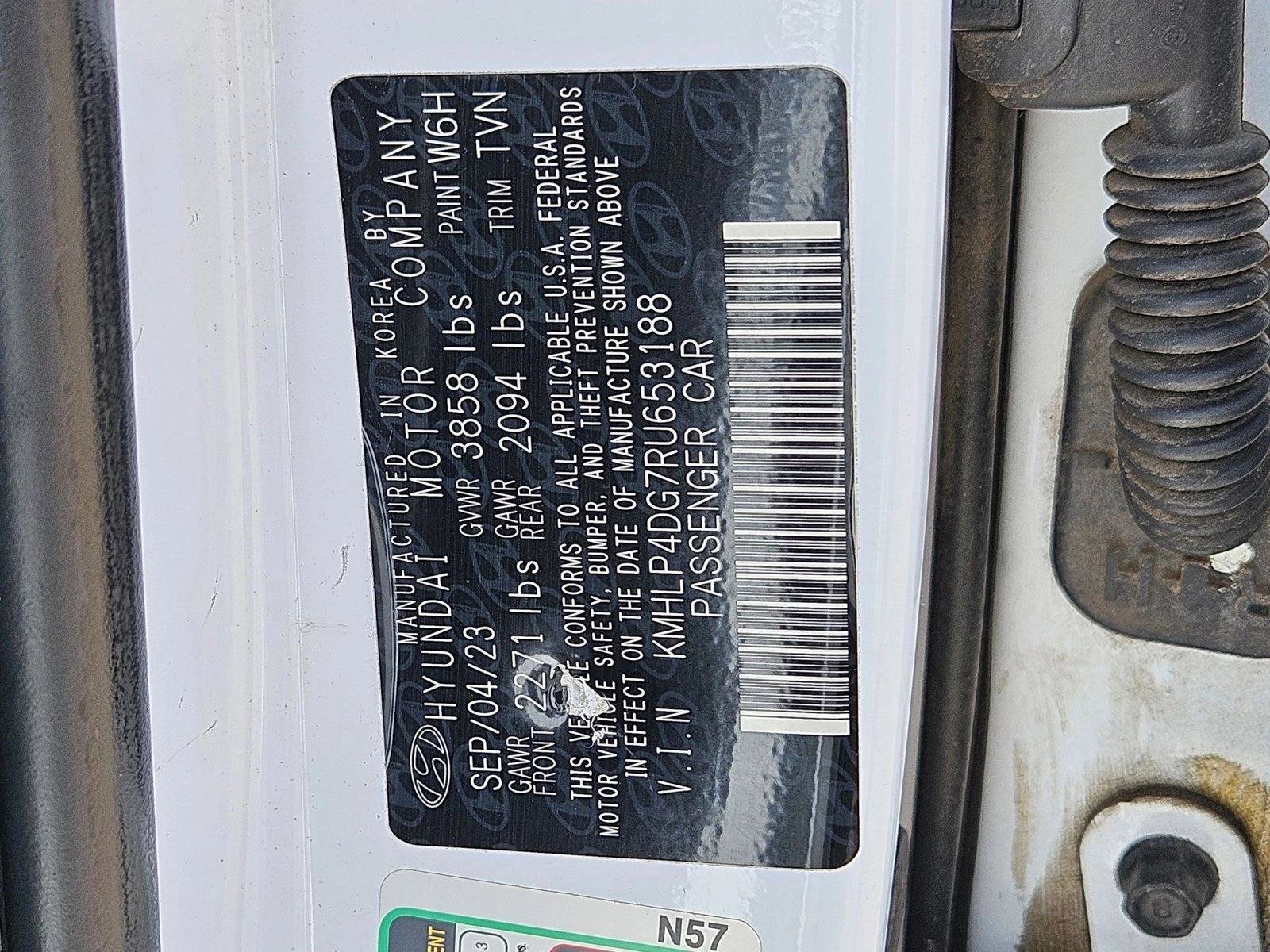 Used 2024 Hyundai Elantra Limited FWD image 30