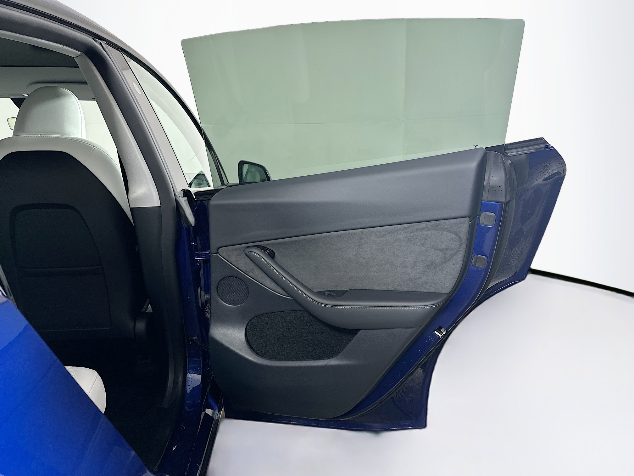 Used 2024 Tesla Model Y Long Range image 29