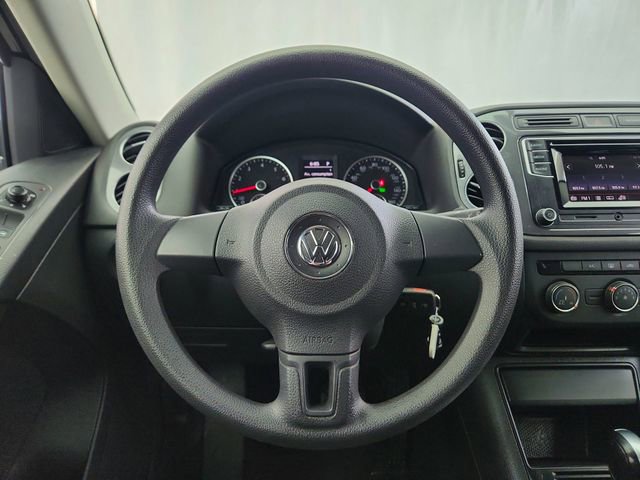 Used 2017 Volkswagen Tiguan Limited w/ Alloy Wheels Package image 11