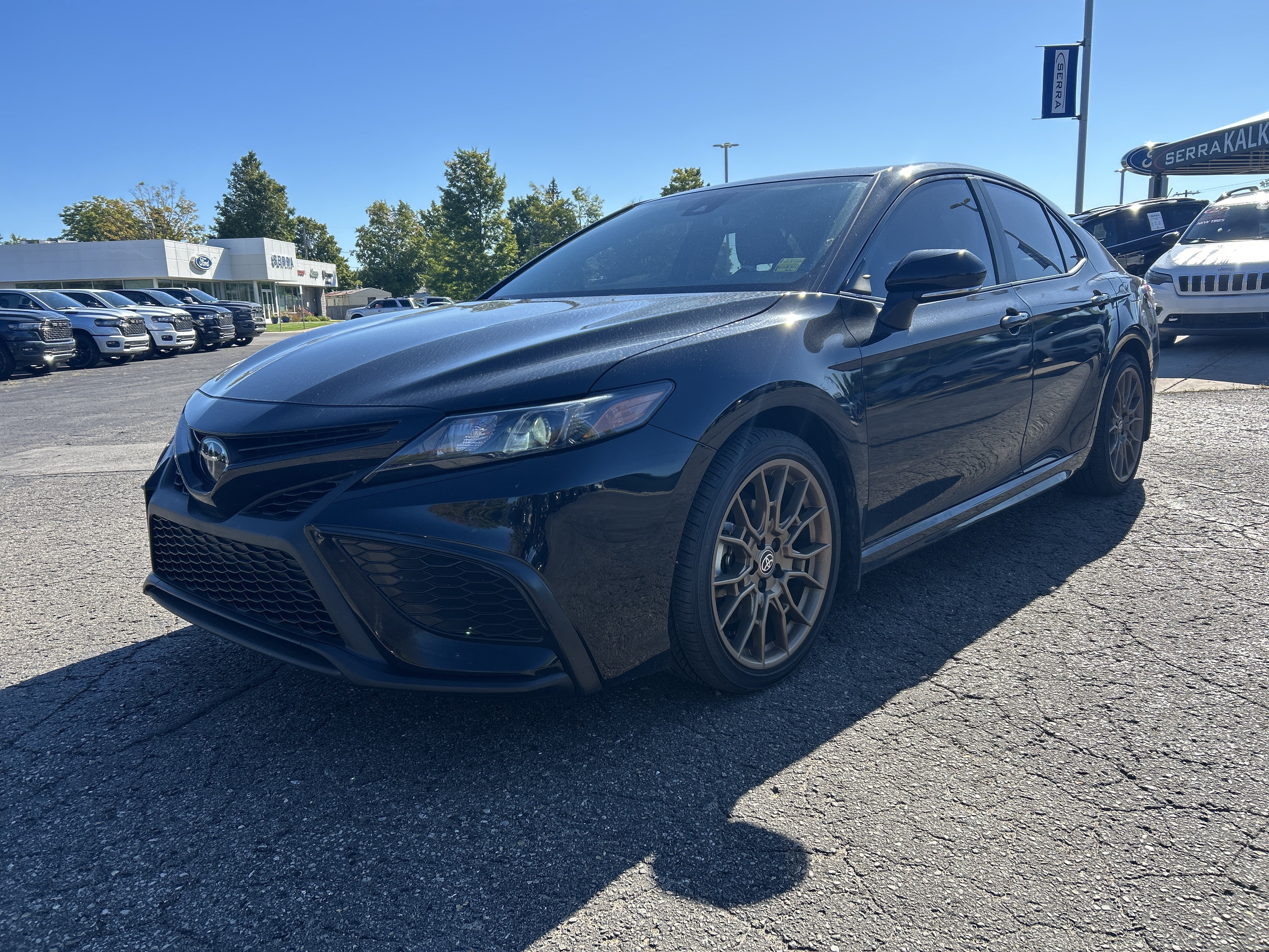 Used 2024 Toyota Camry SE w/ Convenience Package AWD/4WD image 8