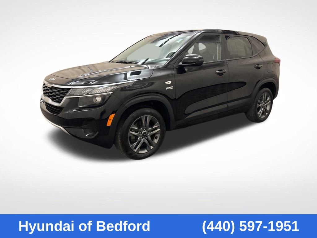 Used 2023 Kia Seltos LX image 1