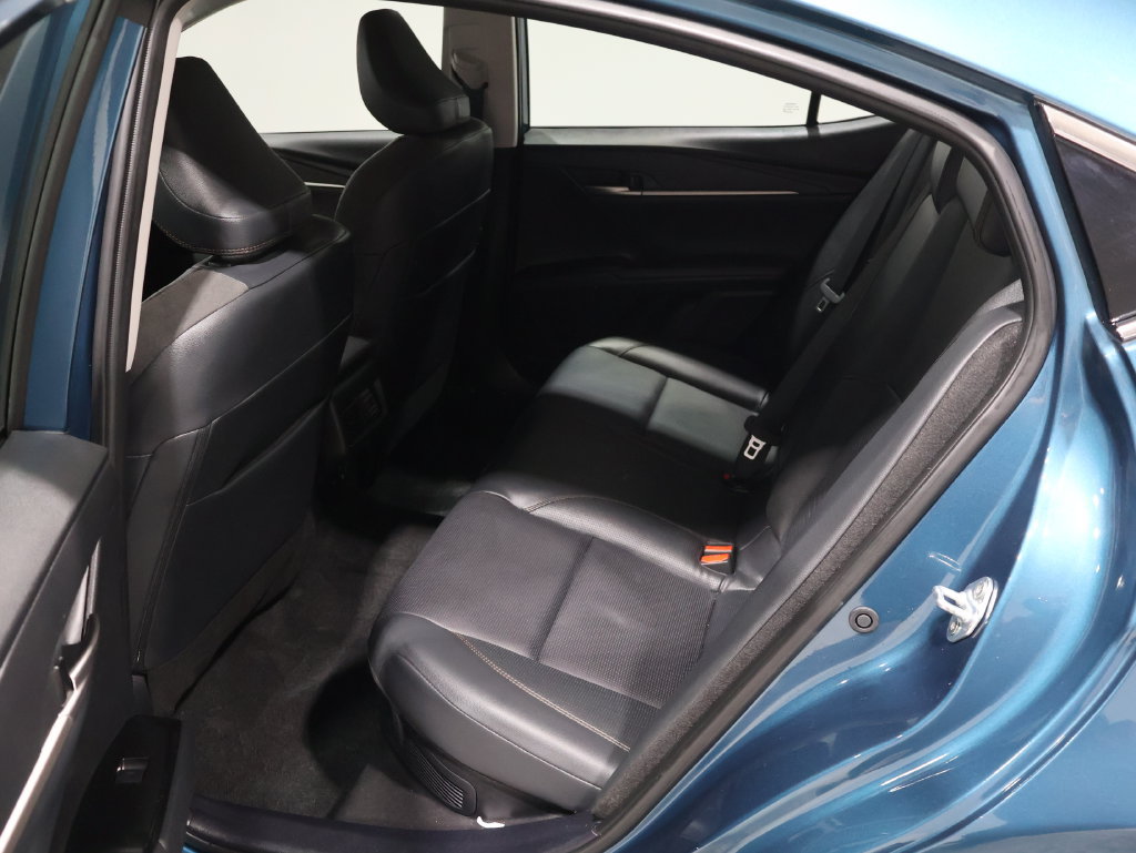 Used 2025 Toyota Camry XLE FWD image 17