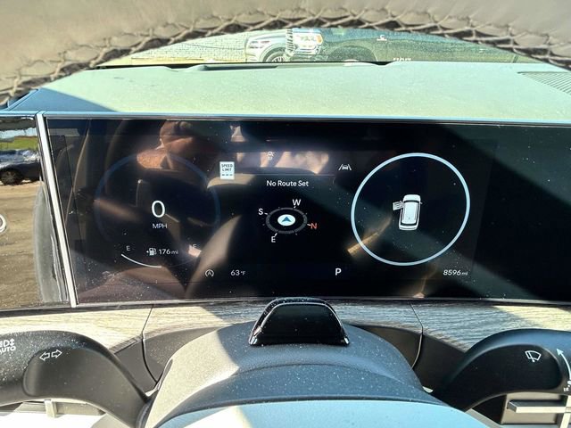 Used 2025 Hyundai Santa Fe Calligraphy FWD image 23