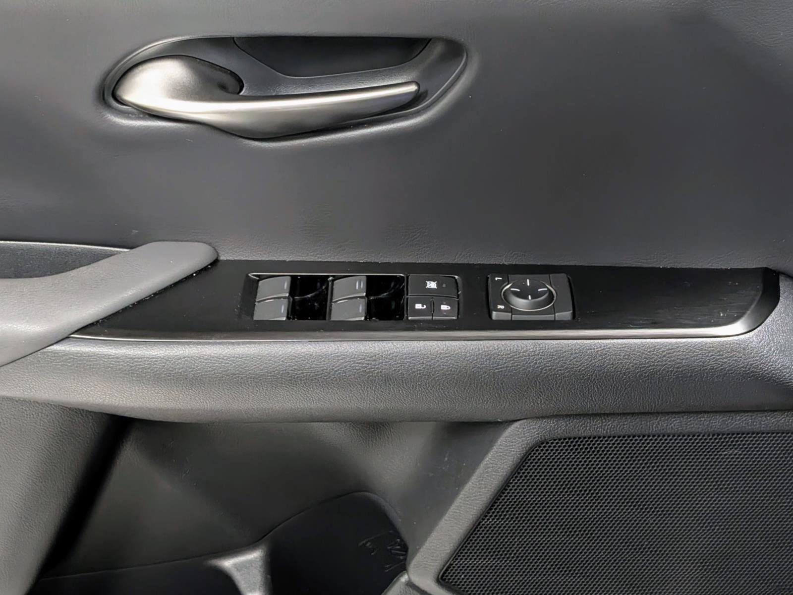 Used 2019 Lexus UX 250h F Sport w/ F Sport Premium Package image 14