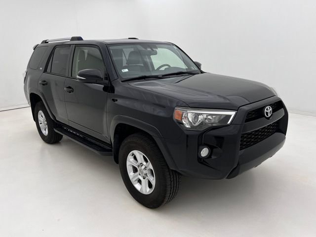 Used 2019 Toyota 4Runner SR5 Premium AWD/4WD image 2