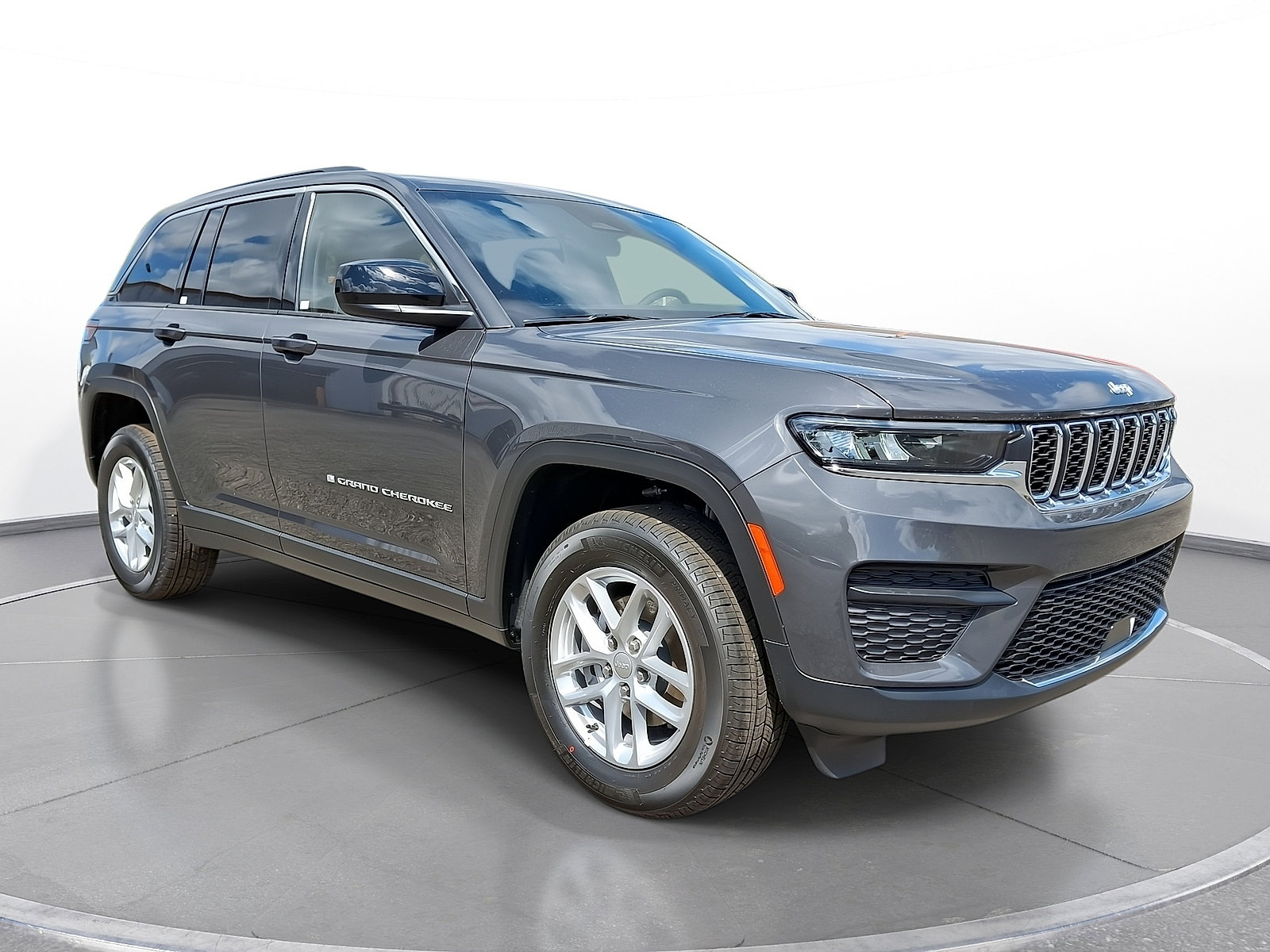 New 2026 Jeep Grand Cherokee Laredo X